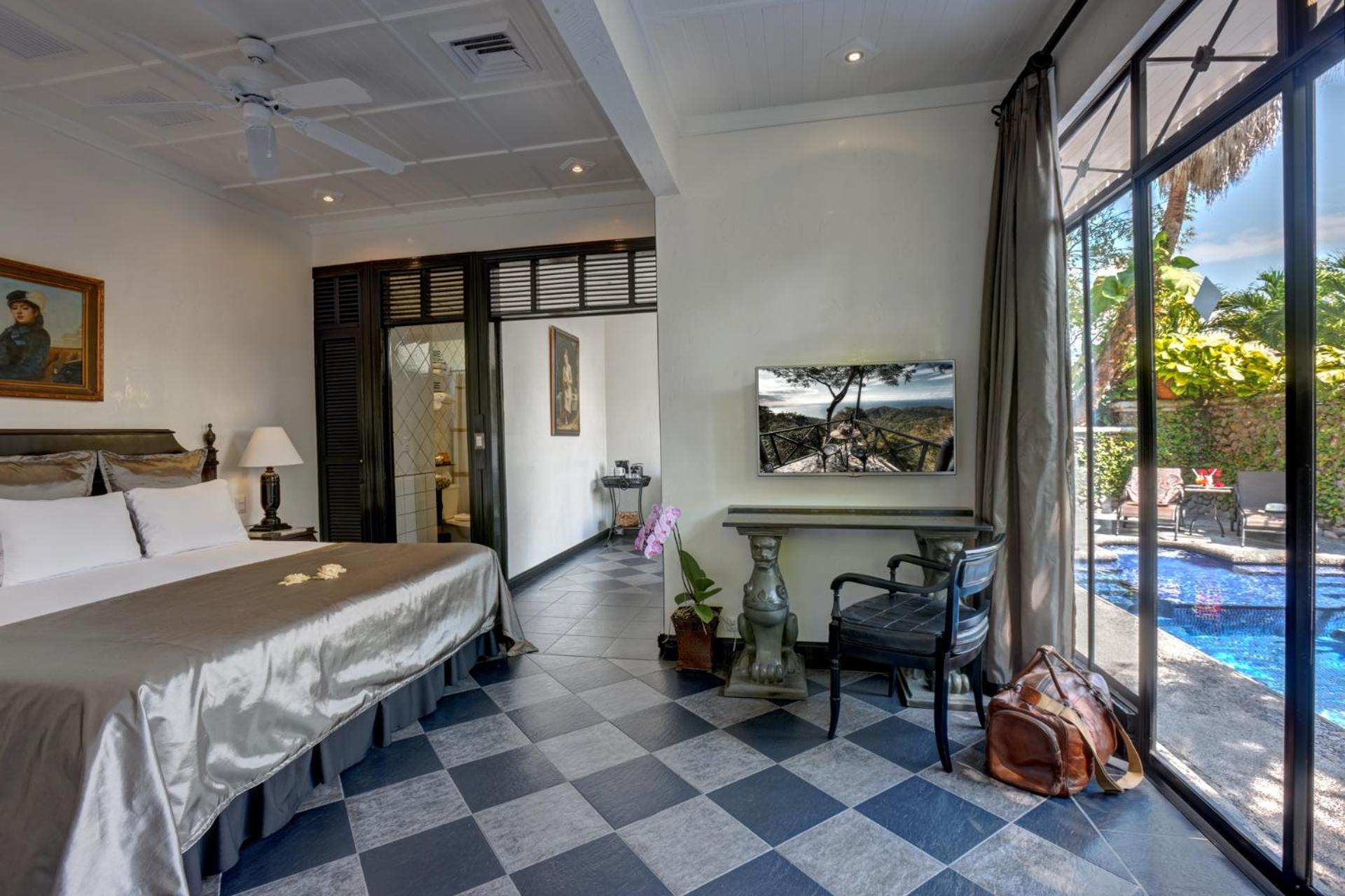 Hotel Villa Caletas Jacó Buitenkant foto